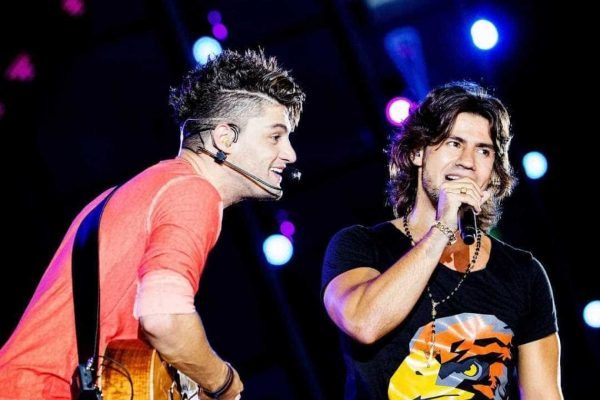 Shows de Munhoz e Mariano